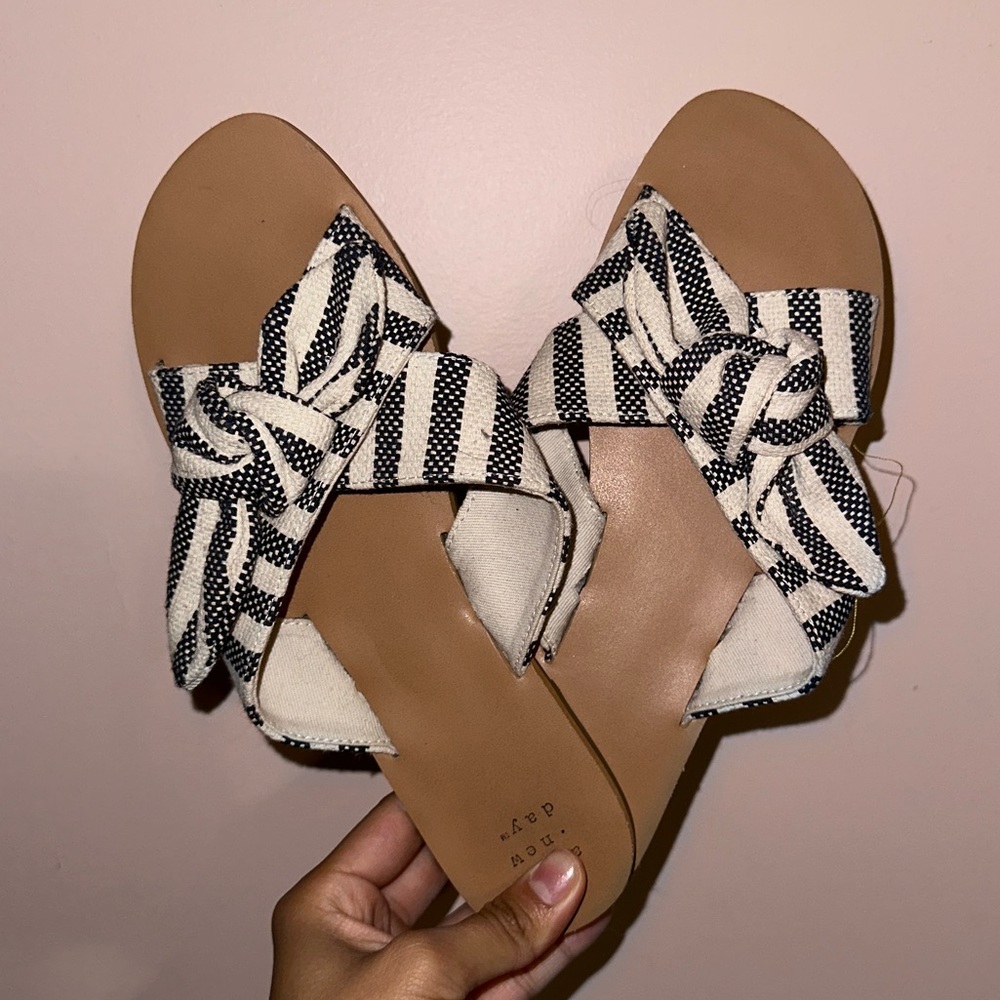 W Sandals